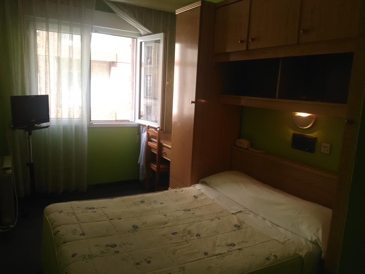 Hotel Paris Gijón Esterno foto